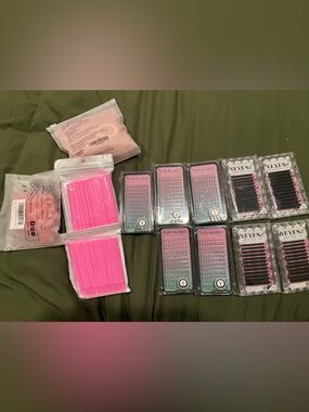 Vavalash & V Eyes Lash Extension Trays & Tools Kit